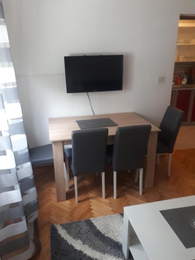 Apartments Mamich Каштела Екстер'єр фото