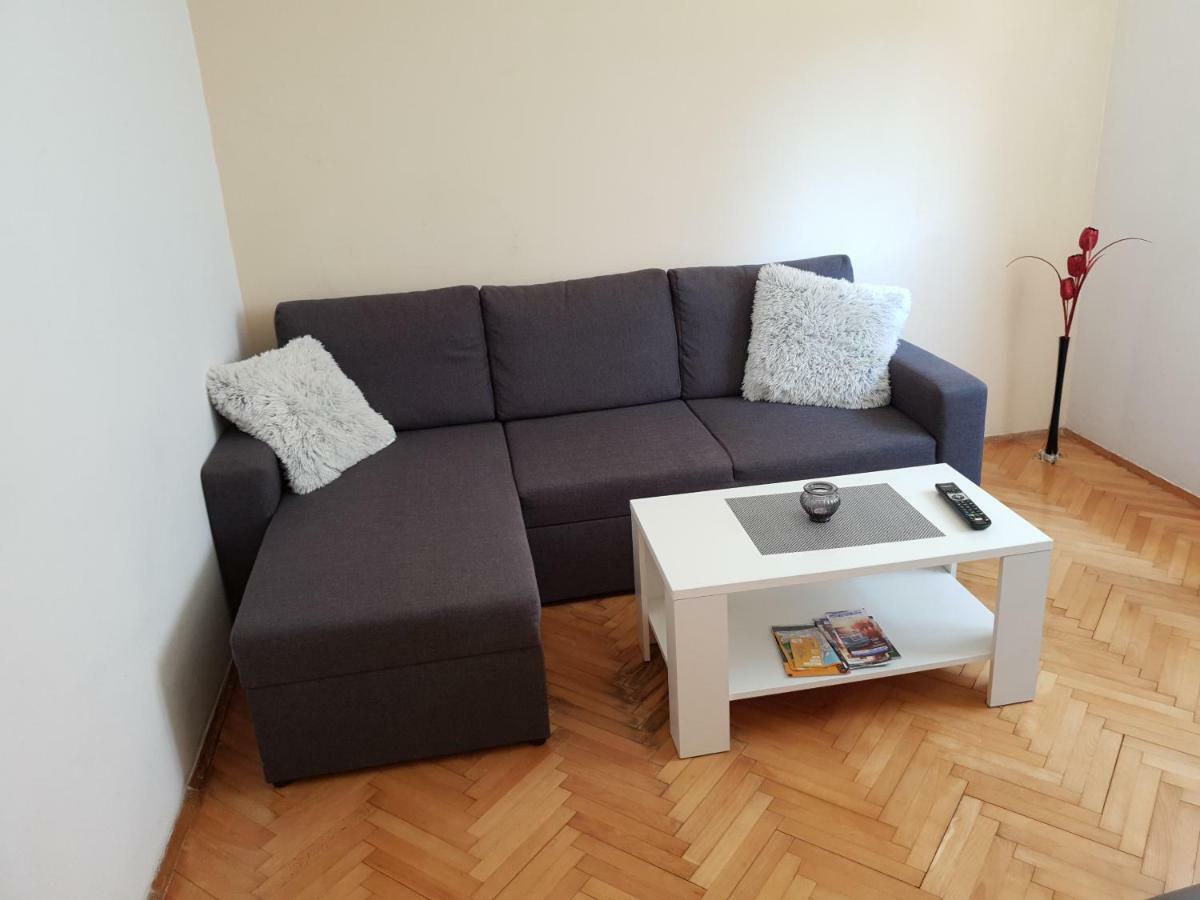 Apartments Mamich Каштела Екстер'єр фото