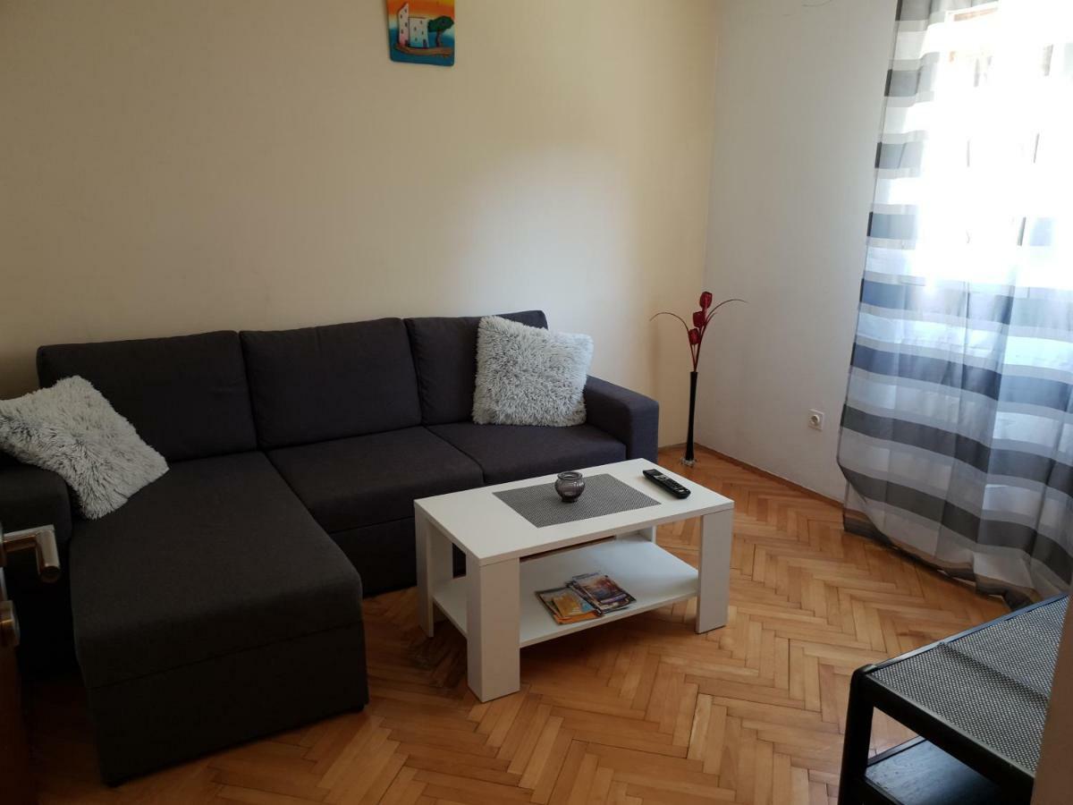 Apartments Mamich Каштела Екстер'єр фото